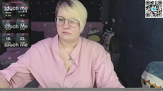 Snapshot of CuteHanna chatting on 05-27-26, 07:11 CuteHanna online show from 05-27-26, 07:11
