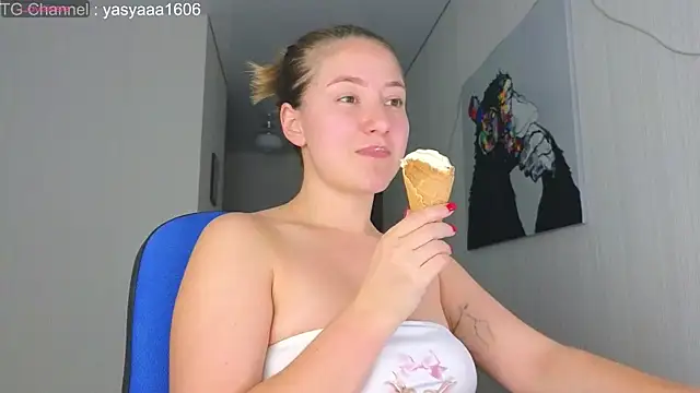 Yassyaaa online show from 05-11-26, 07:22