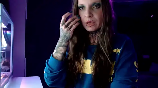 InesGold online show from 01-28-25, 06:28