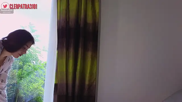 Cleopatra3101 online show from 10-09-25, 09:29