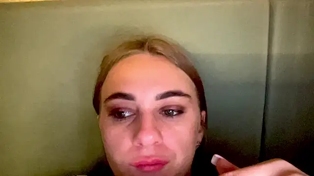 Snapshot of GraceTorrez chatting on 10-22-25, 07:02 GraceTorrez online show from 10-22-25, 07:02