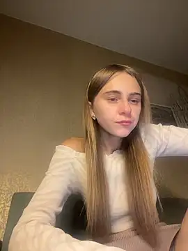 Snapshot of GraceTorrez chatting on 10-31-25, 05:03 GraceTorrez online show from 10-31-25, 05:03