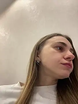 Snapshot of GraceTorrez chatting on 11-24-25, 06:18 GraceTorrez online show from 11-24-25, 06:18