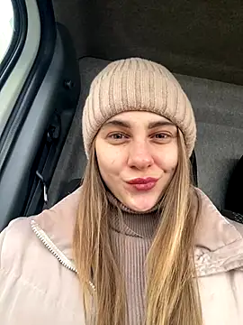 Snapshot of GraceTorrez chatting on 12-14-25, 05:57 GraceTorrez online show from 12-14-25, 05:57