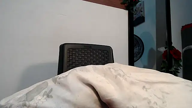 Snapshot of KristalTsXXX chatting on 09-29-25, 09:30 KristalTsXXX online show from 09-29-25, 09:30