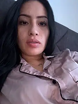 Sara luna  online show from 12-17-24, 01:27