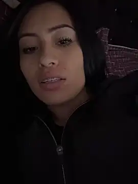 Sara luna  online show from 12-20-24, 06:35