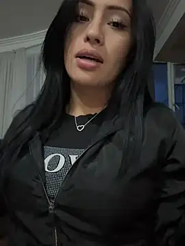 Sara luna  online show from 01-11-25, 11:24