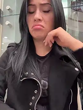 Sara luna  online show from 01-15-25, 04:32