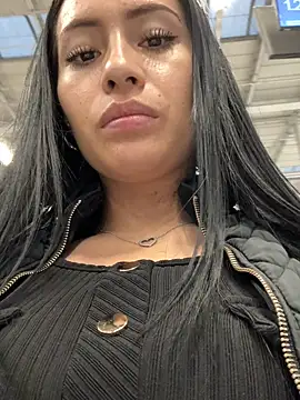 Sara luna  online show from 03-01-25, 02:55