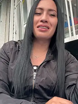 Sara luna  online show from 03-21-25, 10:39