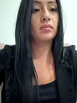 Sara luna  online show from 11-15-25, 01:14