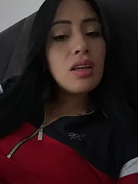 Snapshot of Sara_luna_ chatting on 06-28-26, 10:05 Sara luna online show from 06-28-26, 10:05
