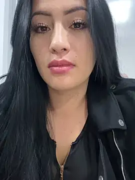 Snapshot of Sara_luna_ chatting on 07-31-26, 09:58 Sara luna online show from 07-31-26, 09:58