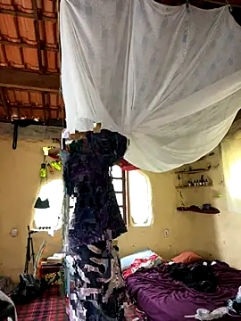 Snapshot of sammoura01 chatting on 11-27-25, 02:41 sammoura01 online show from 11-27-25, 02:41