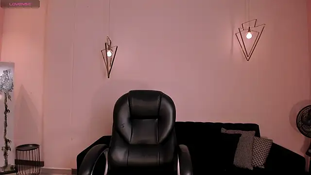 AbbyDalton online show from 11-20-25, 06:18