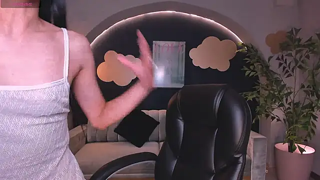 Snapshot of HannahJamesX chatting on 01-11-25, 06:54 HannahJamesX online show from 01-11-25, 06:54