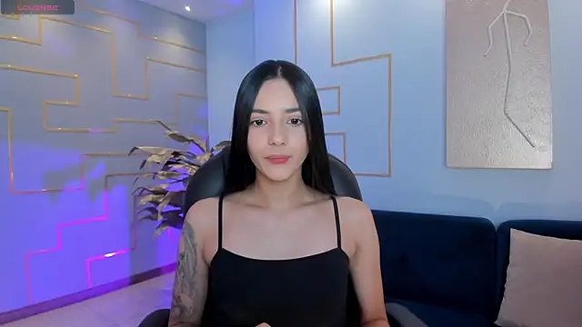 Snapshot of HannahJamesX chatting on 02-07-25, 06:45 HannahJamesX online show from 02-07-25, 06:45