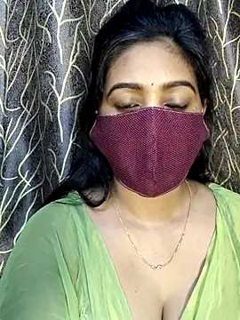 Snapshot of Monalisha_G chatting on 06-04-26, 03:40 Monalisha G online show from 06-04-26, 03:40