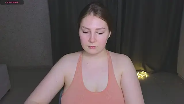 Snapshot of Catherine_River chatting on 03-06-25, 04:17 Catherine River online show from 03-06-25, 04:17