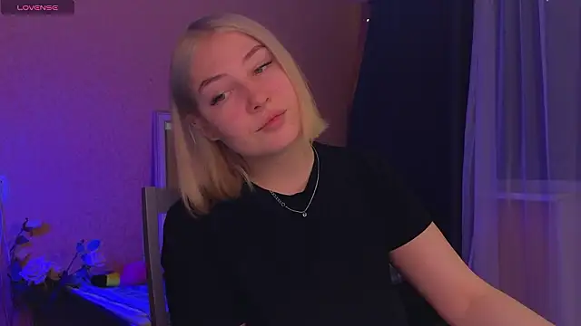 Snapshot of Catherine_River chatting on 01-16-26, 01:37 Catherine River online show from 01-16-26, 01:37