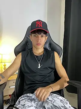  CamiloBass online show from 07-10-26, 01:54