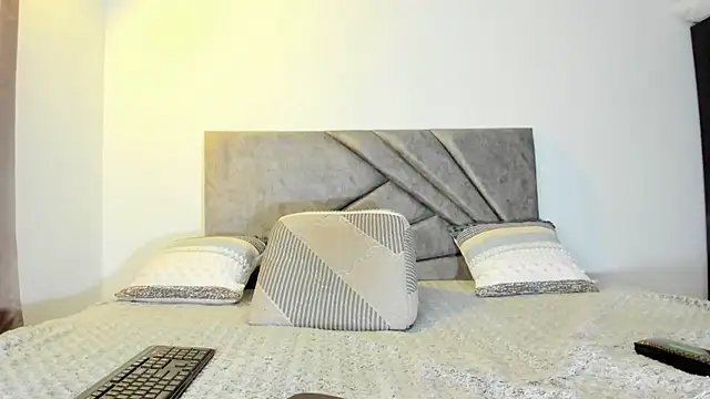 Deliciouscocoa online show from 04-18-26, 11:03