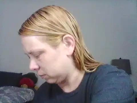 Snapshot of burrkitty chatting on 12-05-24, 02:31 burrkitty online show from 12-05-24, 02:31