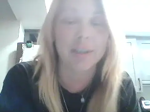 Snapshot of burrkitty chatting on 09-28-25, 09:25 burrkitty online show from 09-28-25, 09:25