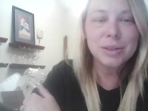 Snapshot of burrkitty chatting on 10-07-25, 02:09 burrkitty online show from 10-07-25, 02:09