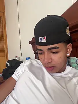 JoanG10 online show from 04-19-26, 03:55