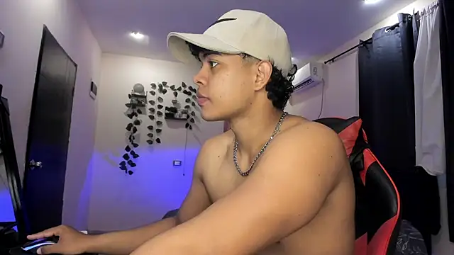 Snapshot of johan_beley_ chatting on 03-01-26, 03:25 johan beley online show from 03-01-26, 03:25