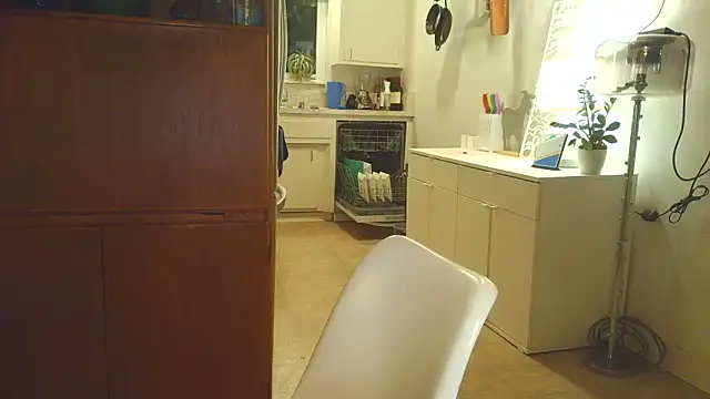 Snapshot of costanza7070 chatting on 02-06-26, 05:12 costanza7070 online show from 02-06-26, 05:12