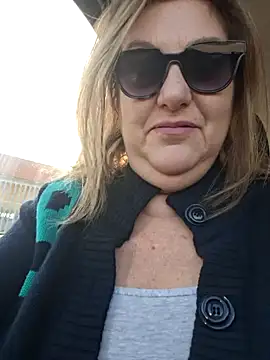 Snapshot of Mara-24 chatting on 02-06-25, 01:32 Mara-24 online show from 02-06-25, 01:32