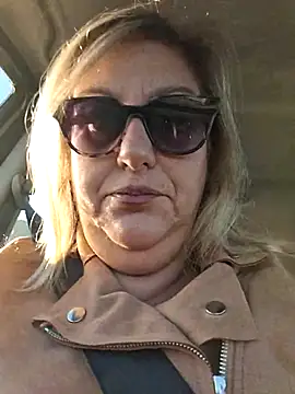 Snapshot of Mara-24 chatting on 10-11-25, 06:12 Mara-24 online show from 10-11-25, 06:12