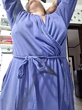 Snapshot of Mara-24 chatting on 11-19-25, 11:54 Mara-24 online show from 11-19-25, 11:54