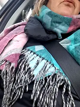 Snapshot of Mara-24 chatting on 12-21-25, 07:48 Mara-24 online show from 12-21-25, 07:48