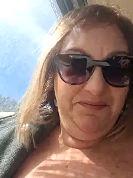 Snapshot of Mara-24 chatting on 02-20-26, 10:38 Mara-24 online show from 02-20-26, 10:38