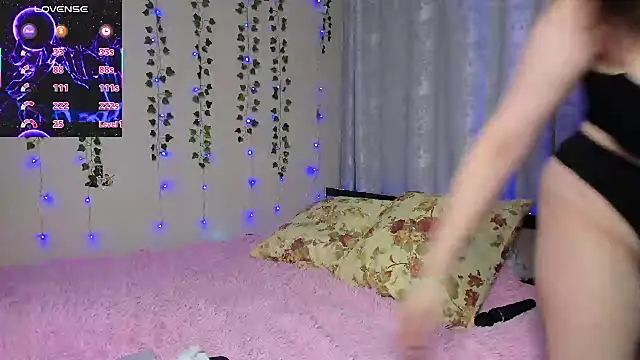 Alice   Rose online show from 11-20-25, 07:13