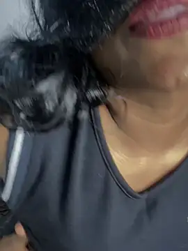 Snapshot of NethuQueen chatting on 02-01-26, 08:02 NethuQueen online show from 02-01-26, 08:02