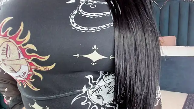 samara warren online show from 11-26-25, 01:56