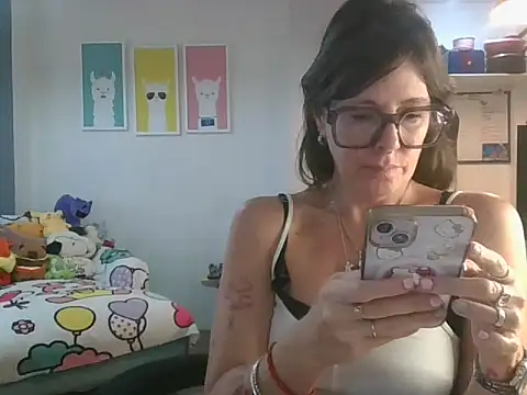 Calentandote online show from 04-07-26, 01:00