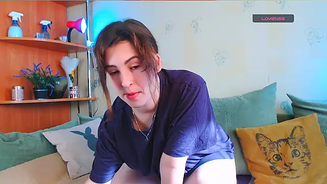 Snapshot of Caroline1995 chatting on 10-26-25, 08:53 Caroline1995 online show from 10-26-25, 08:53