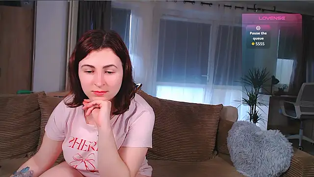 Snapshot of Caroline1995 chatting on 02-03-26, 02:22 Caroline1995 online show from 02-03-26, 02:22