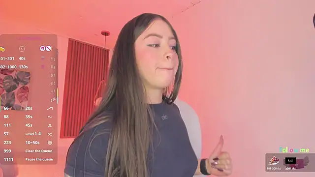 TiffanyWright online show from 11-20-25, 01:33