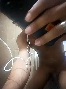 Snapshot of VL25DN26 chatting on 12-18-24, 07:36 VL25DN26 online show from 12-18-24, 07:36