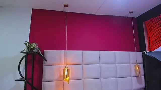 Amberluy online show from 04-17-26, 07:50