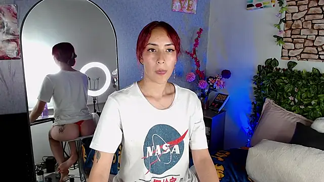 Snapshot of Cassie_fletcher_ chatting on 12-27-24, 12:07 Cassie fletcher online show from 12-27-24, 12:07