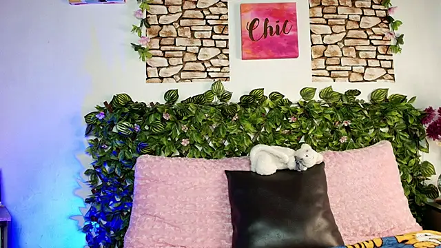 Snapshot of Cassie_fletcher_ chatting on 03-08-25, 09:40 Cassie fletcher online show from 03-08-25, 09:40