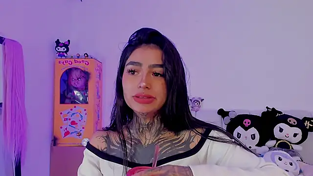 Snapshot of shadowcatt_ chatting on 11-04-25, 10:09 shadowcatt online show from 11-04-25, 10:09